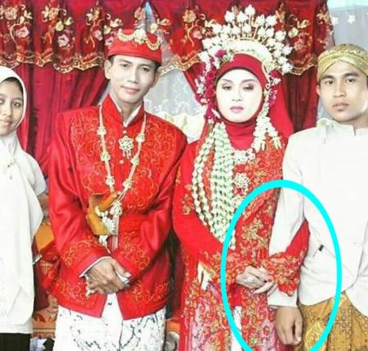 Detail Foto Pengantin Di Pelaminan Nomer 24