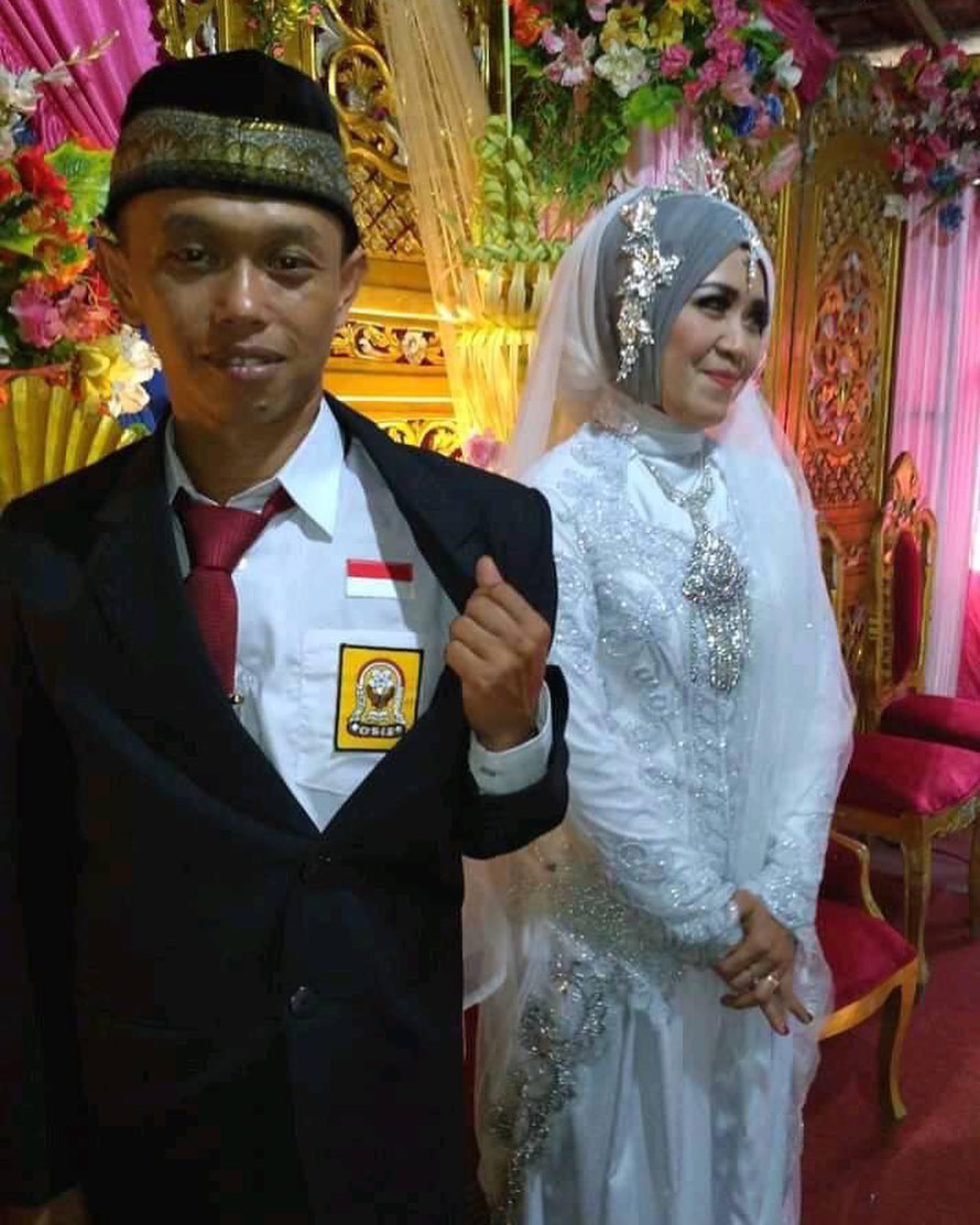 Detail Foto Pengantin Lucu Nomer 2