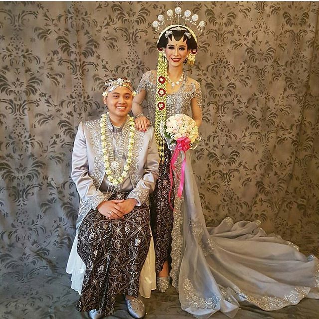 Detail Foto Pengantin Perempuan Adat Jawa Nomer 44