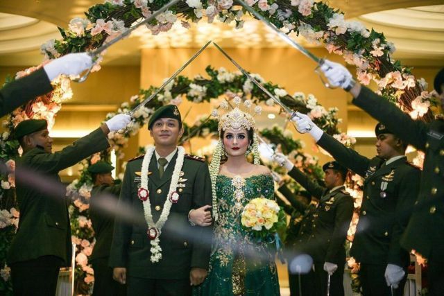 Detail Foto Pengantin Tentara Nomer 2