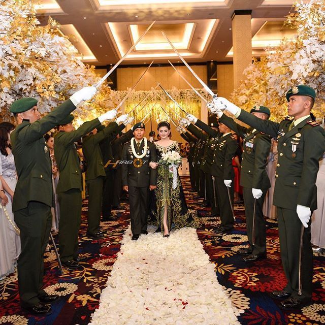 Detail Foto Pengantin Tentara Nomer 12