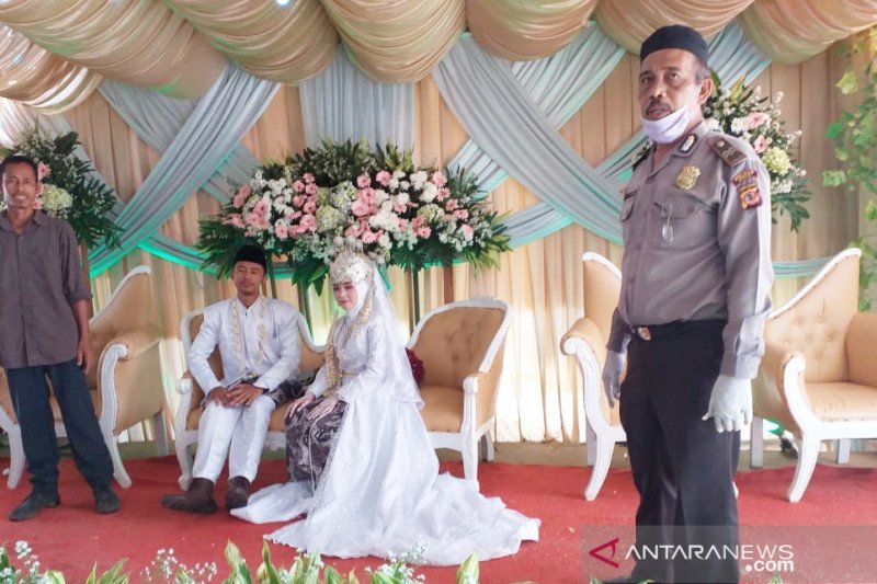 Detail Foto Pengantin Tentara Nomer 34