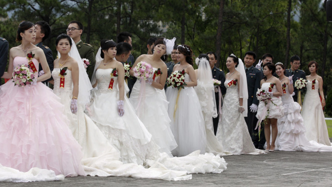 Detail Foto Pengantin Tentara Nomer 37