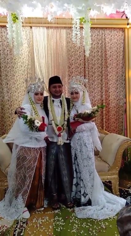 Detail Foto Pengantin Wanita Cantik Nomer 28