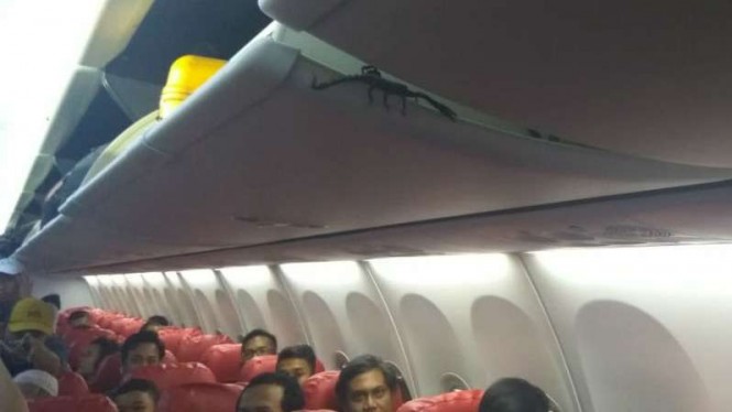 Detail Foto Penumpang Lion Air Nomer 27