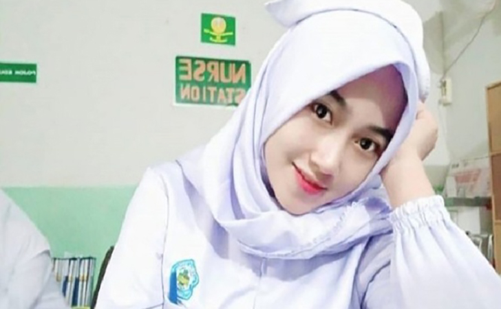 Detail Foto Perawat Berhijab Nomer 38