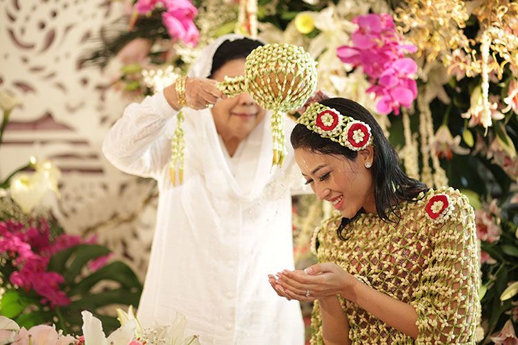 Detail Foto Pernikahan Adat Jawa Tengah Nomer 34