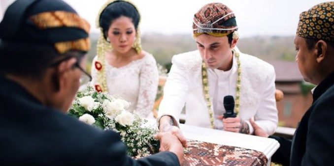 Detail Foto Pernikahan Adat Jawa Tengah Nomer 36