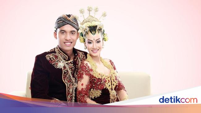 Detail Foto Pernikahan Adat Jawa Tengah Nomer 8