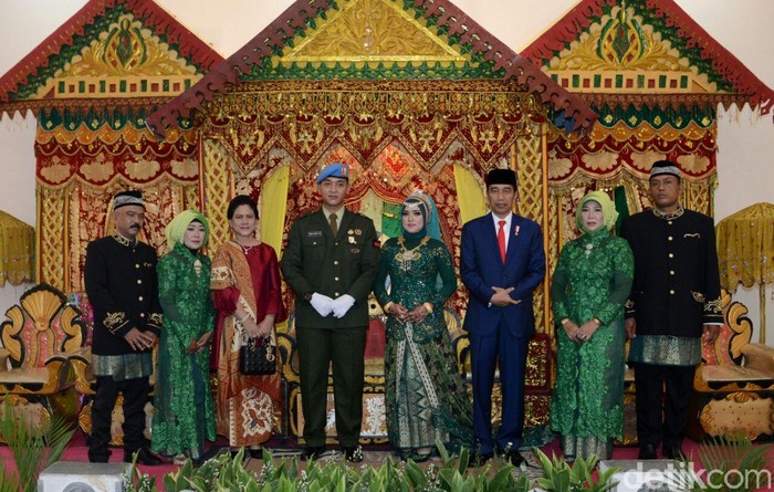 Detail Foto Pernikahan Anak Jokowi Nomer 28