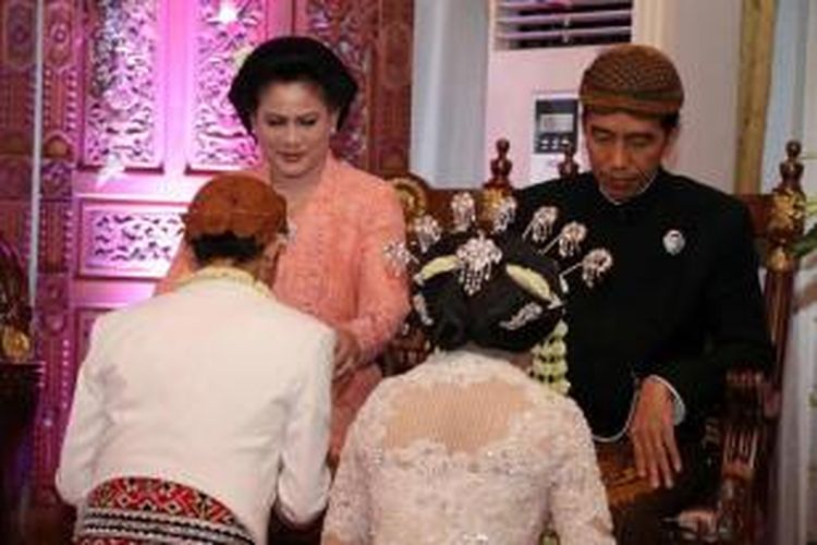Detail Foto Pernikahan Anak Jokowi Nomer 47