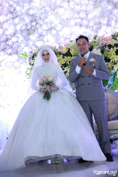 Detail Foto Pernikahan Angel Lelga Nomer 12