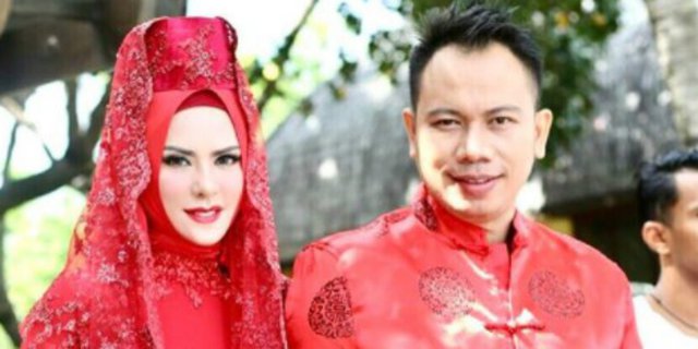 Detail Foto Pernikahan Angel Lelga Nomer 18