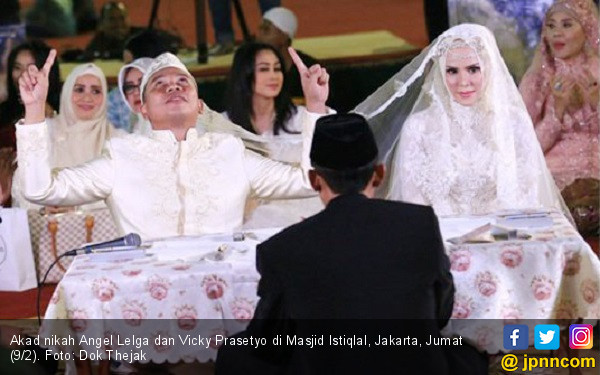 Detail Foto Pernikahan Angel Lelga Nomer 20