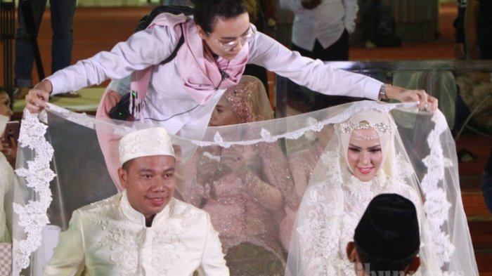 Detail Foto Pernikahan Angel Lelga Nomer 37