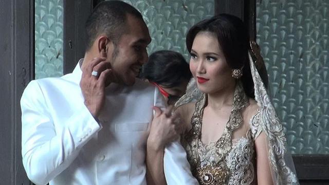 Foto Pernikahan Ayu Ting Ting - KibrisPDR