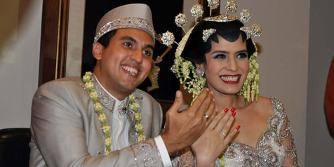 Detail Foto Pernikahan Carissa Putri Nomer 40