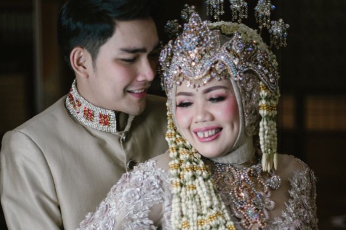 Detail Foto Pernikahan Ely Sugigi Nomer 13