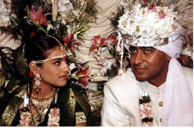 Detail Foto Pernikahan Kajol Dan Ajay Devgan Nomer 35