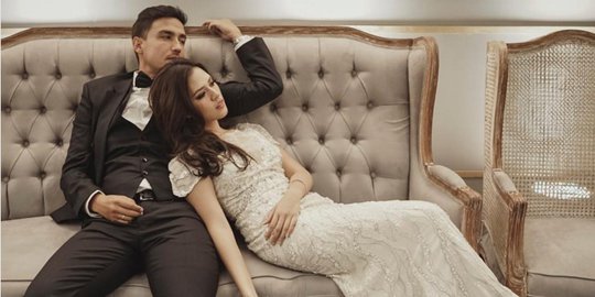 Detail Foto Pernikahan Raisa Dan Hamish Nomer 21