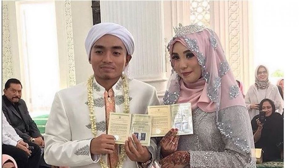 Detail Foto Pernikahan Salmafina Dan Taqy Nomer 2