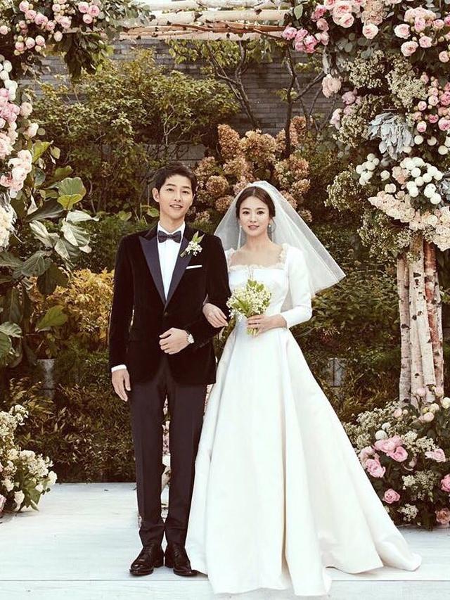 Detail Foto Pernikahan Song Jong Ki Dan Song Hye Kyo Nomer 2