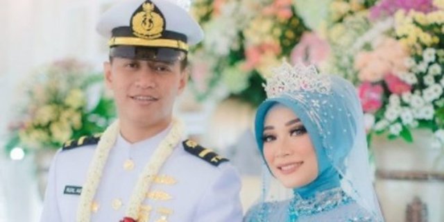 Detail Foto Pernikahan Tni Nomer 23