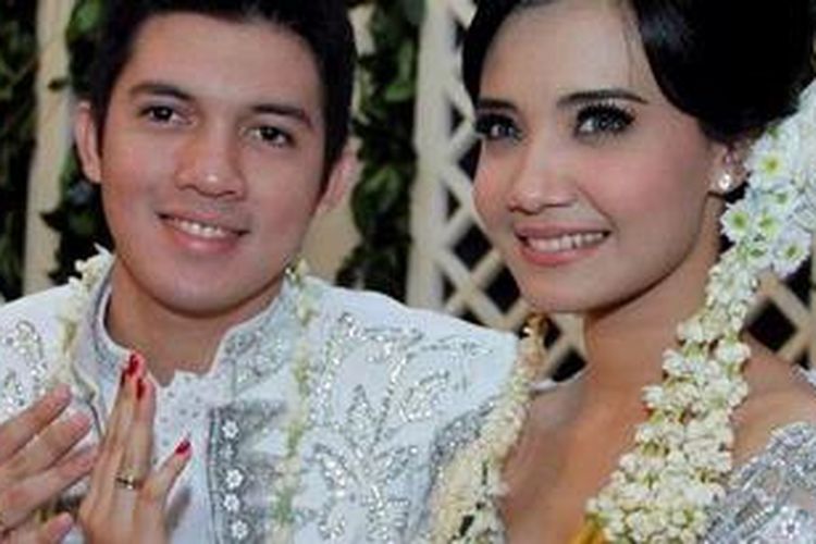 Detail Foto Pernikahan Zaskia Sungkar Nomer 32