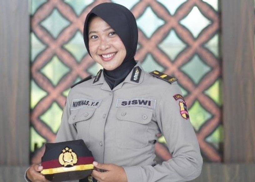 Detail Foto Perwira Polisi Nomer 16