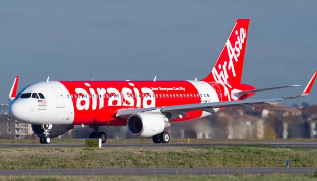 Detail Foto Pesawat Air Asia Nomer 11