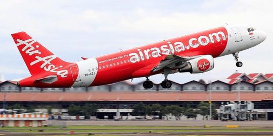 Detail Foto Pesawat Air Asia Nomer 13