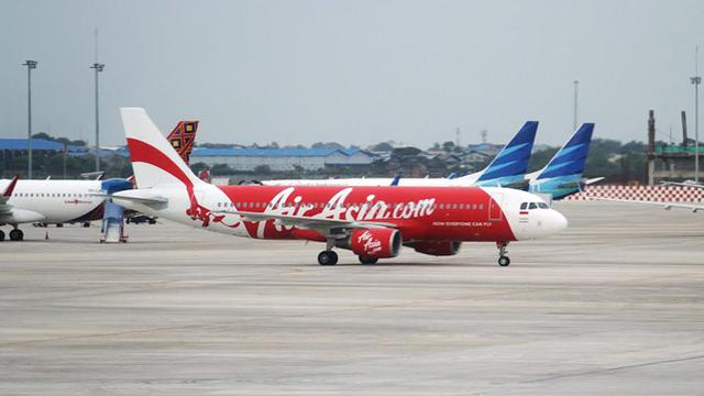 Detail Foto Pesawat Air Asia Nomer 31