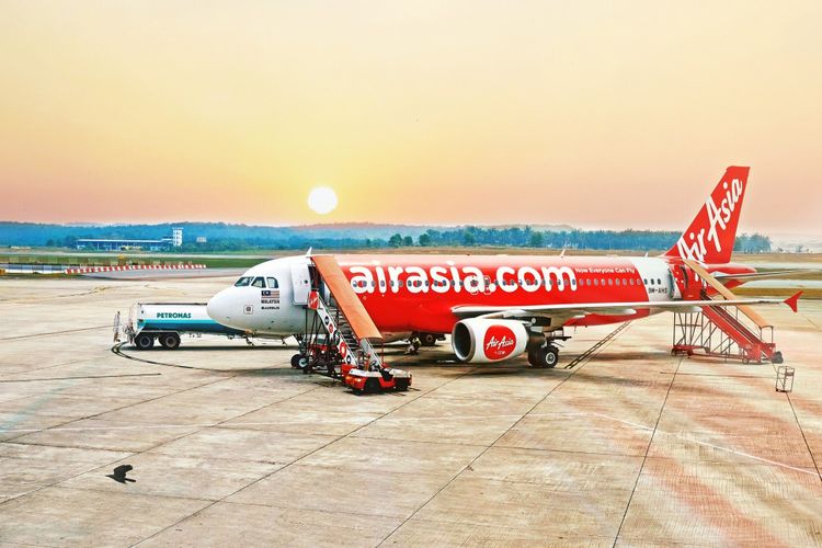 Detail Foto Pesawat Air Asia Nomer 55