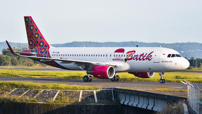 Foto Pesawat Batik Air - KibrisPDR