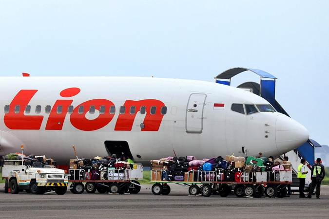 Detail Foto Pesawat Lion Air Di Bandara Nomer 17