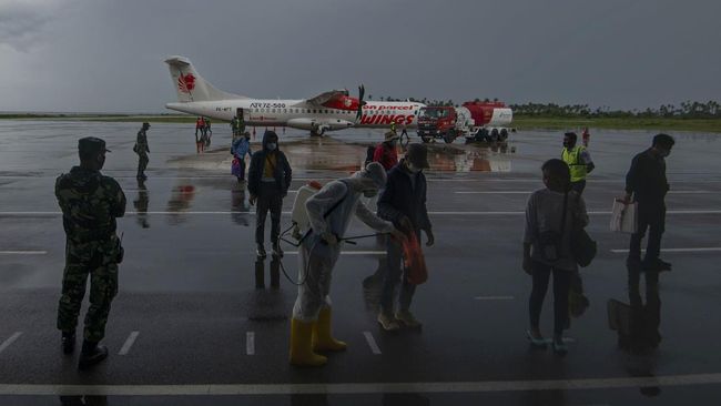 Detail Foto Pesawat Lion Air Di Bandara Nomer 36