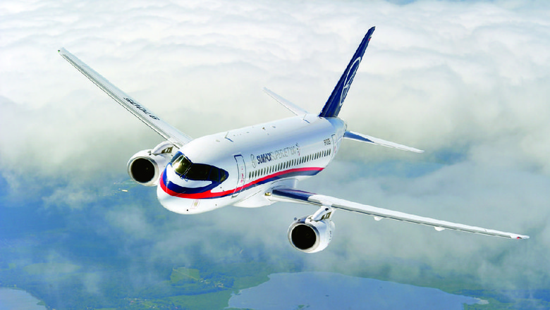 Detail Foto Pesawat Sukhoi Superjet 100 Nomer 16