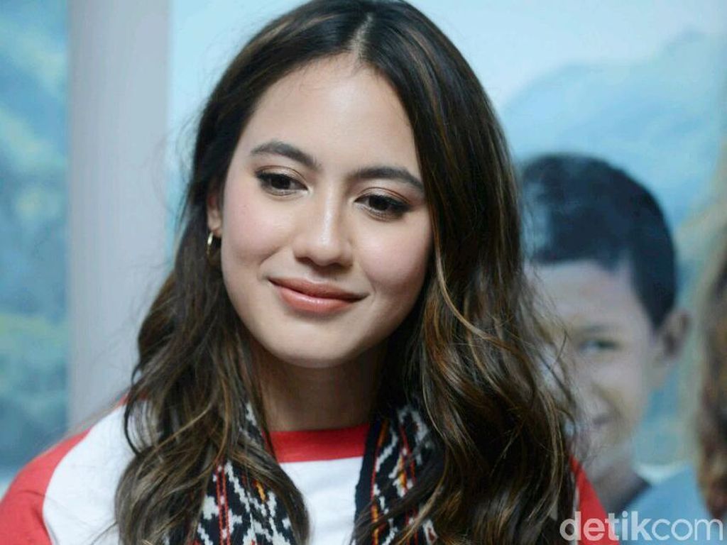 Detail Foto Pevita Pearce Terbaru Nomer 20