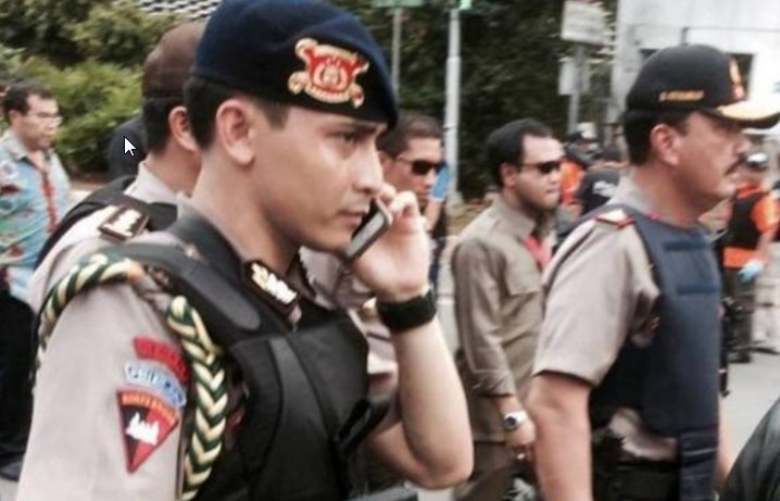 Detail Foto Polisi Ganteng Bom Sarinah Nomer 16