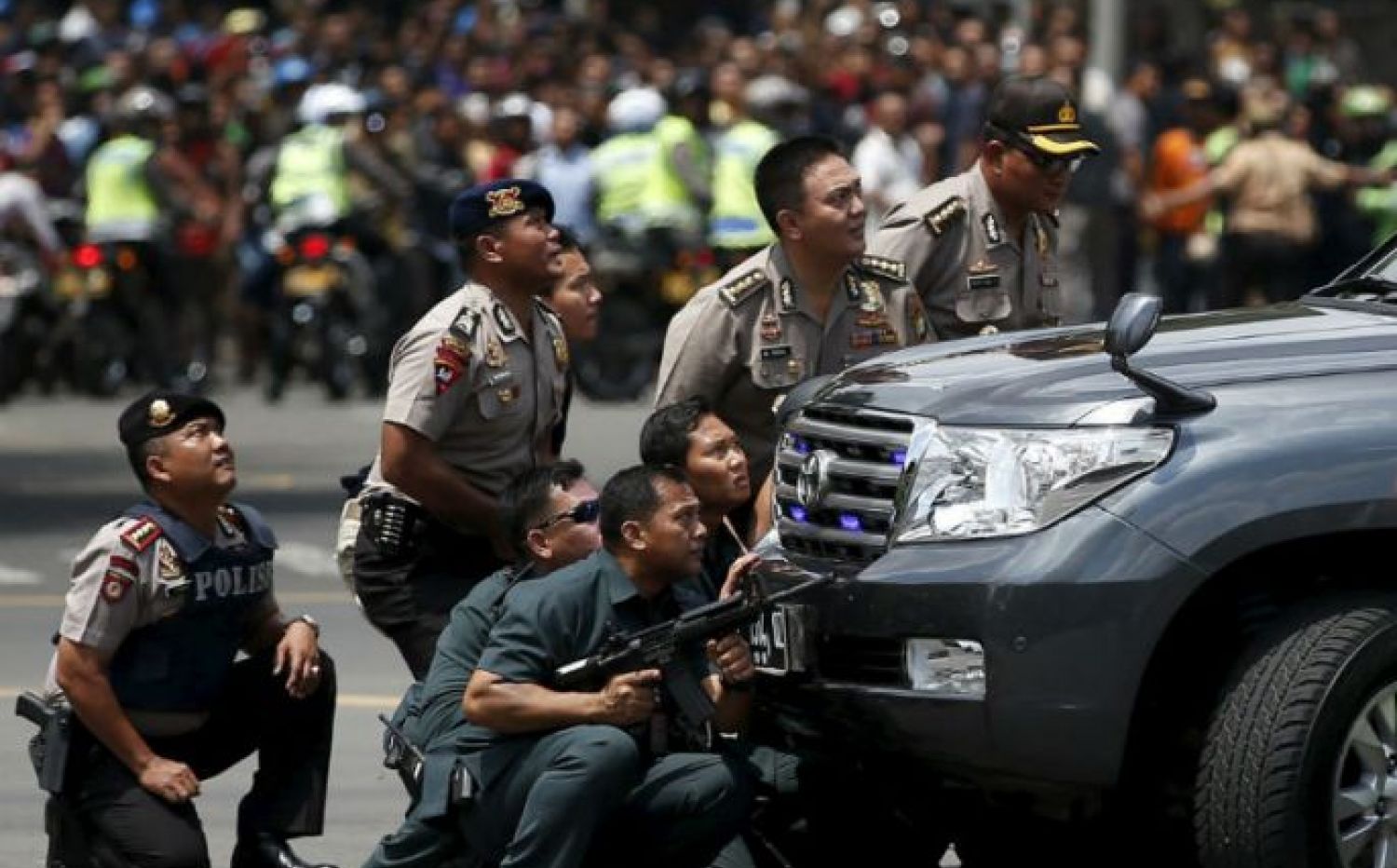 Detail Foto Polisi Ganteng Bom Sarinah Nomer 20