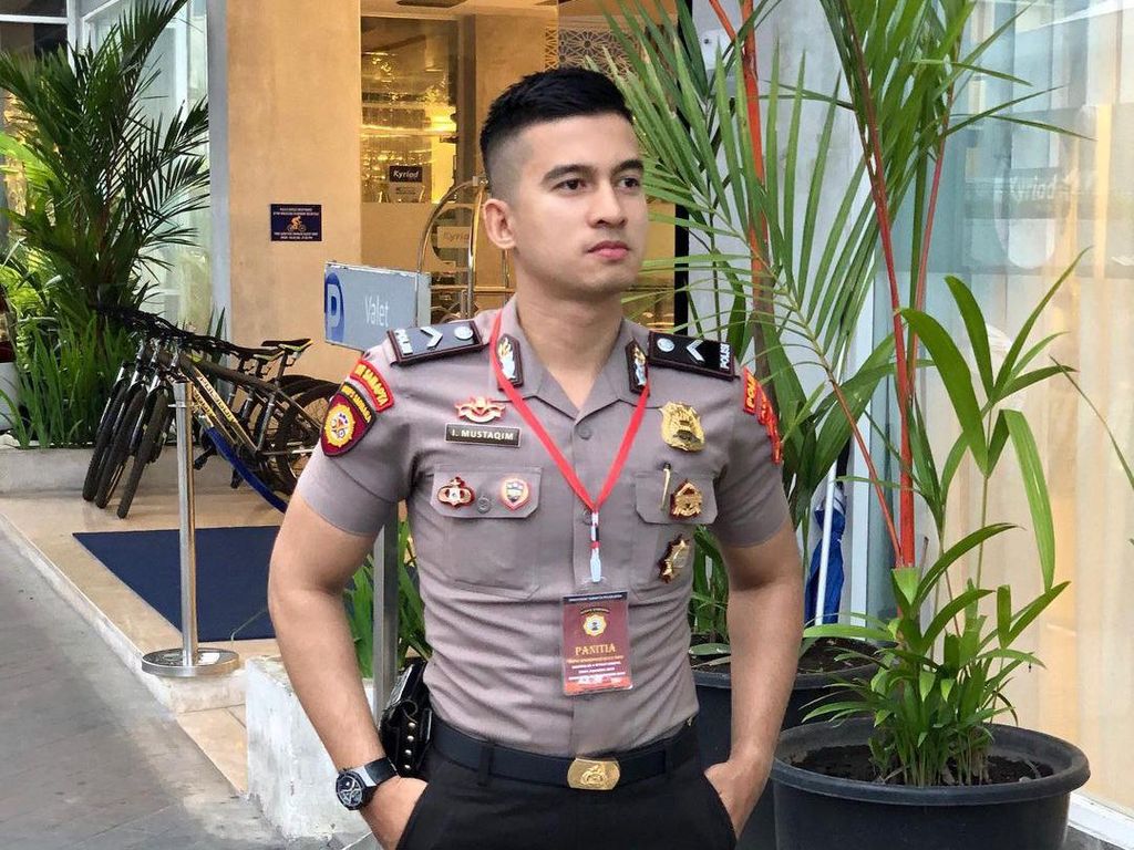 Detail Foto Polisi Keren Di Indonesia Nomer 8