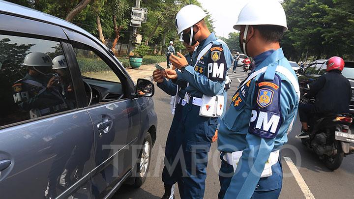 Detail Foto Polisi Militer Nomer 20