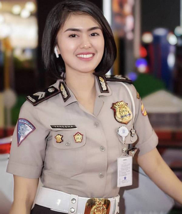 Foto Polwan Cantik - KibrisPDR