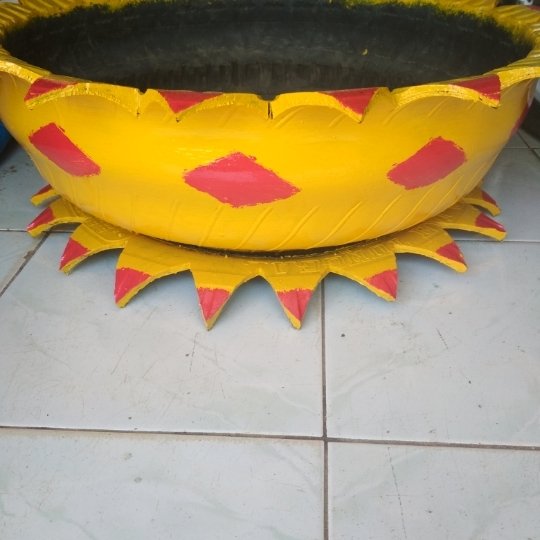 Detail Foto Pot Bunga Dari Ban Bekas Nomer 31