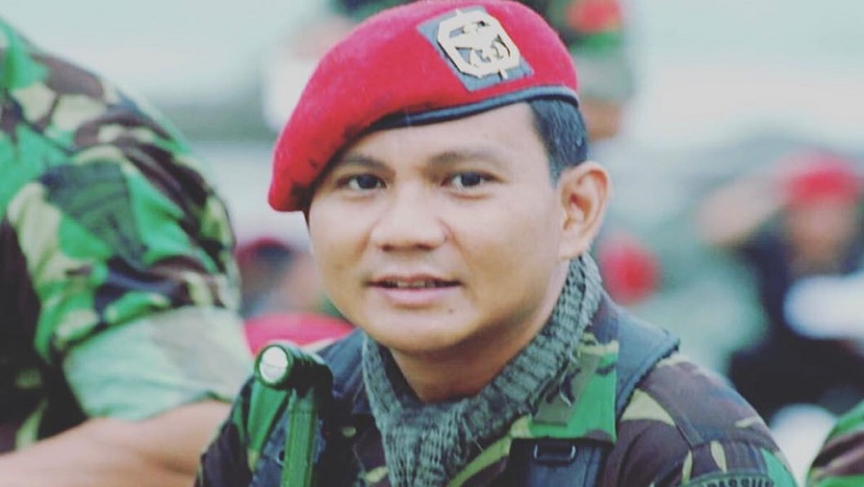 Detail Foto Prabowo Pakai Baret Merah Nomer 40