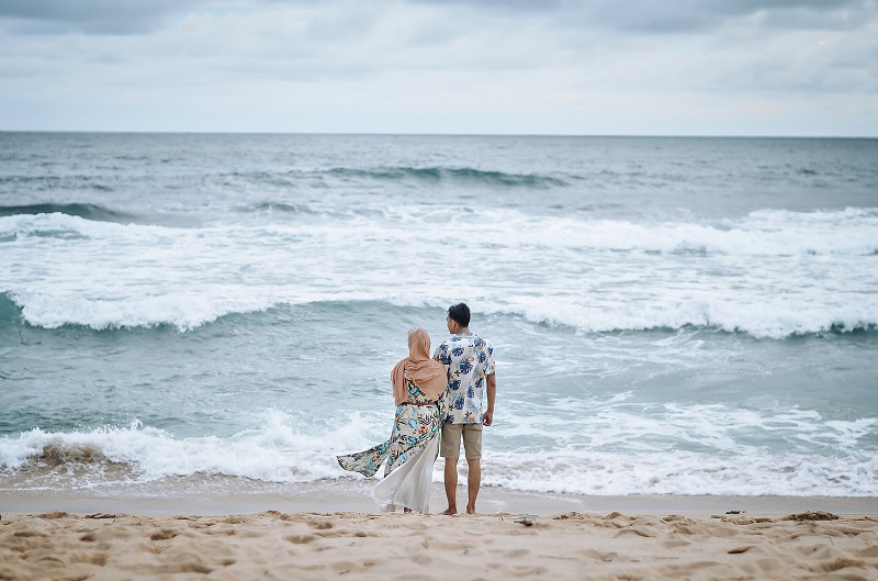 Detail Foto Prawedding Di Pantai Nomer 16