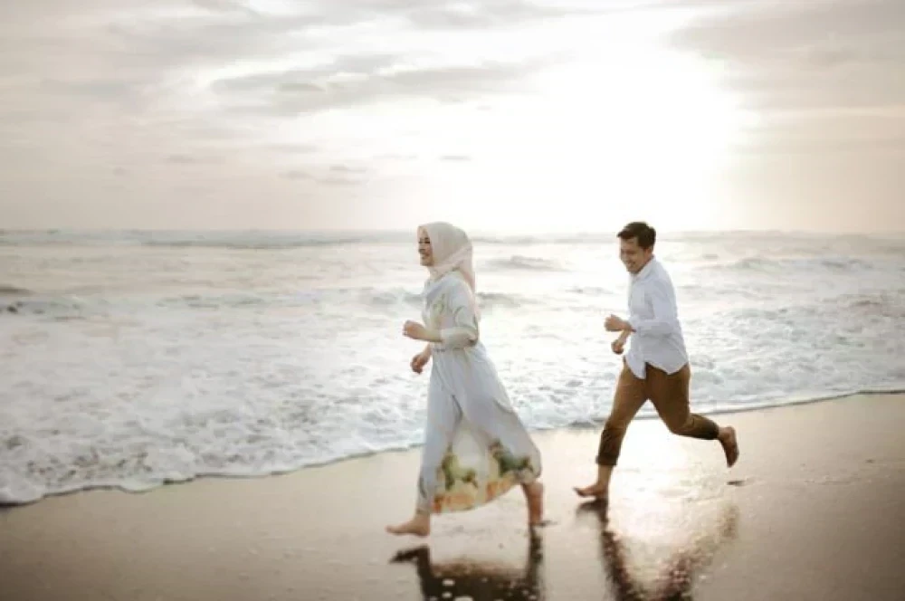 Detail Foto Prawedding Di Pantai Nomer 45