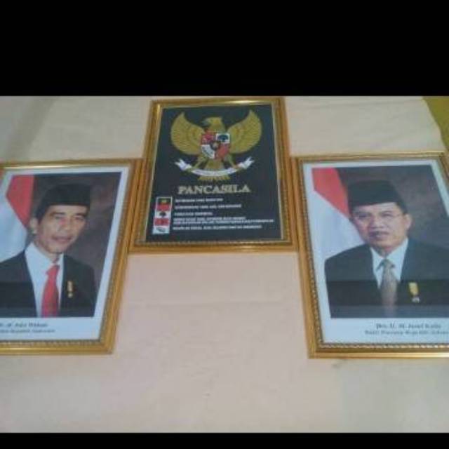 Detail Foto Presiden Di Dinding Nomer 3