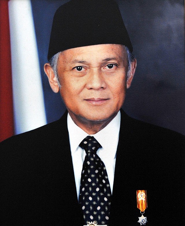 Foto Presiden Habibie - KibrisPDR