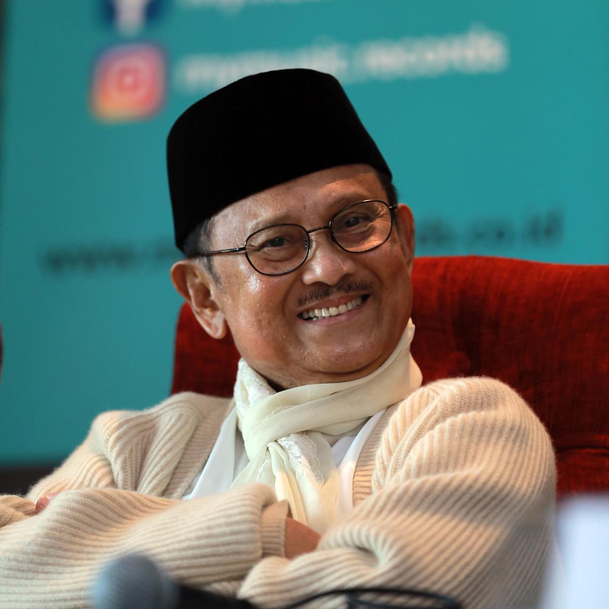 Detail Foto Presiden Habibie Nomer 26